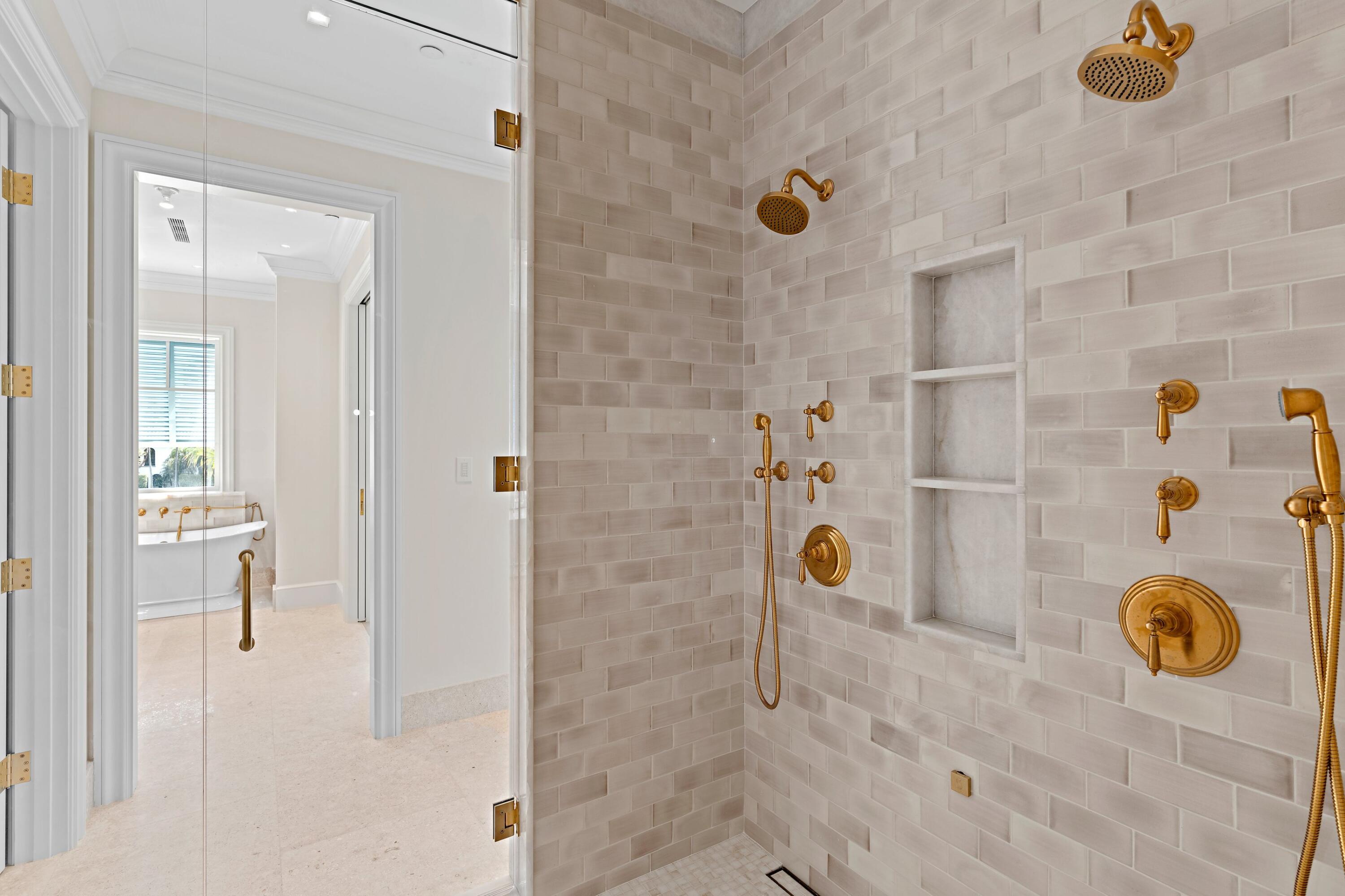 ROYAL PARK - Residential