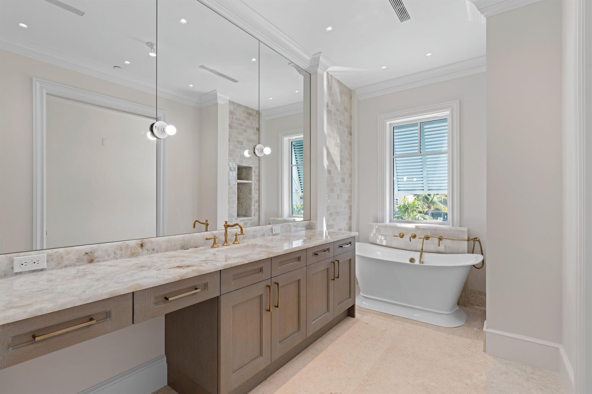 ROYAL PARK - Residential