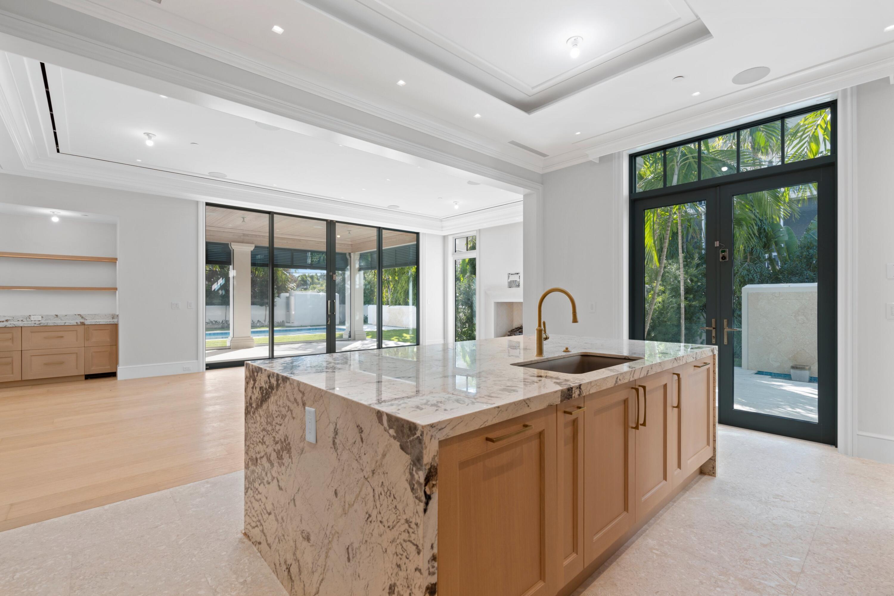 ROYAL PARK - Residential