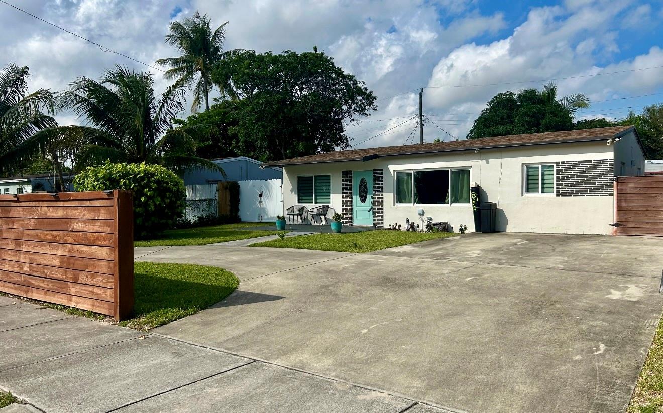 COLLIER ESTATES 1ST ADD - Residential