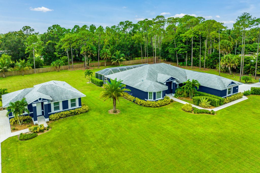 Photo of 11354 Sandy Run, Jupiter, FL 33478 (MLS # R10927395)