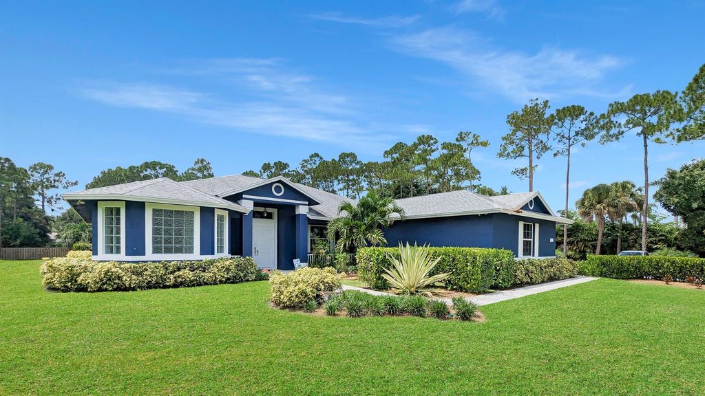 Photo of 11354 Sandy Run, Jupiter, FL 33478 (MLS # R10927395)