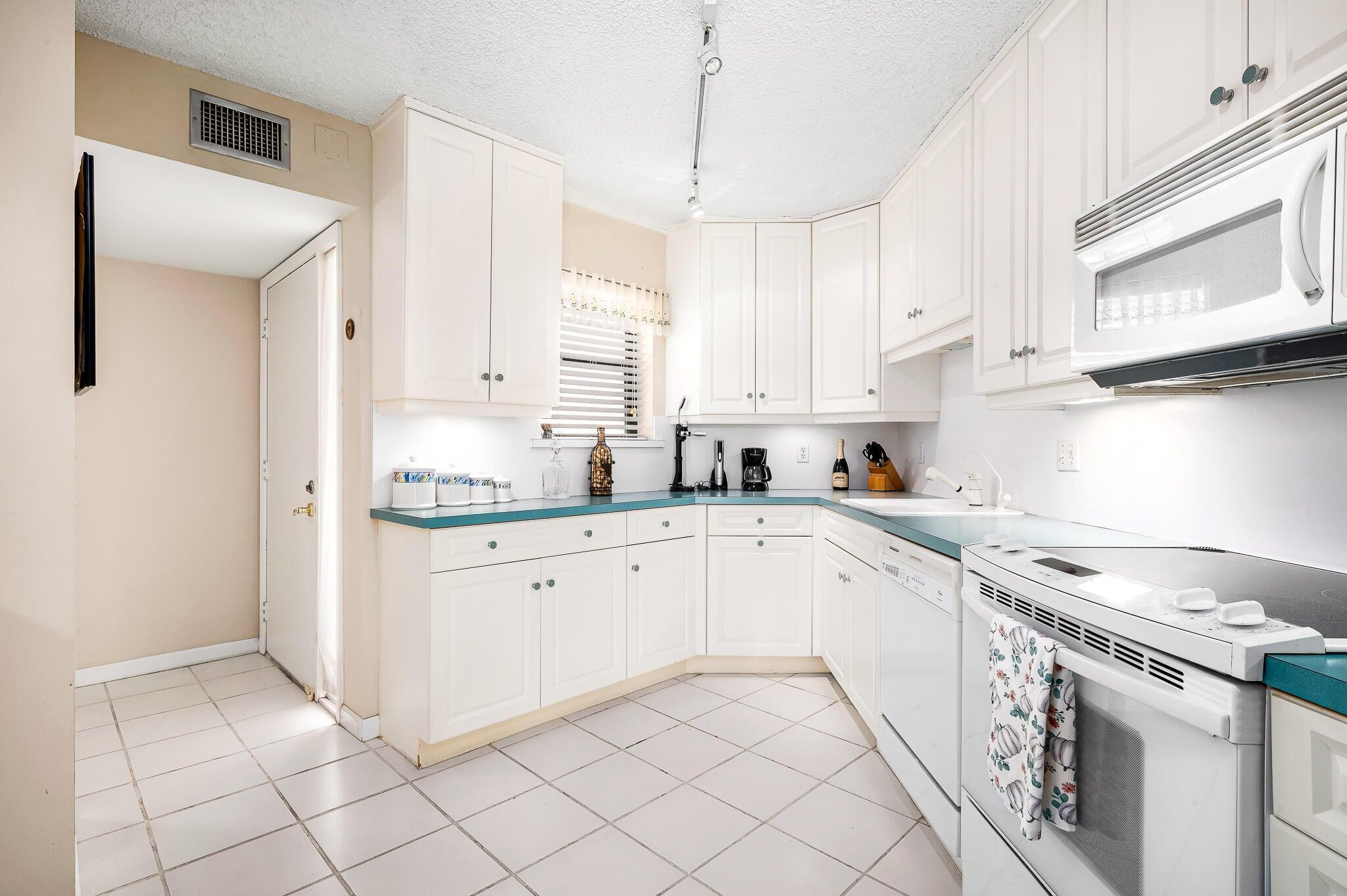 CAMINO REAL VILLAGE CONDO - Residential Lease