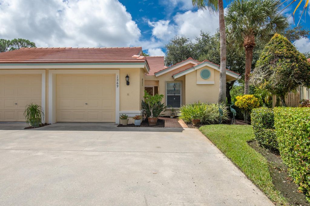 Photo of 1369 SW Greens Pointe Way, Palm City, FL 34990 (MLS # R11019282)