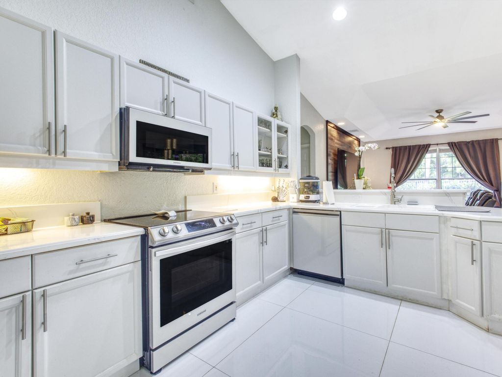 Photo of 6660 Conch Court, Boynton Beach, FL 33437 (MLS # R11152262)