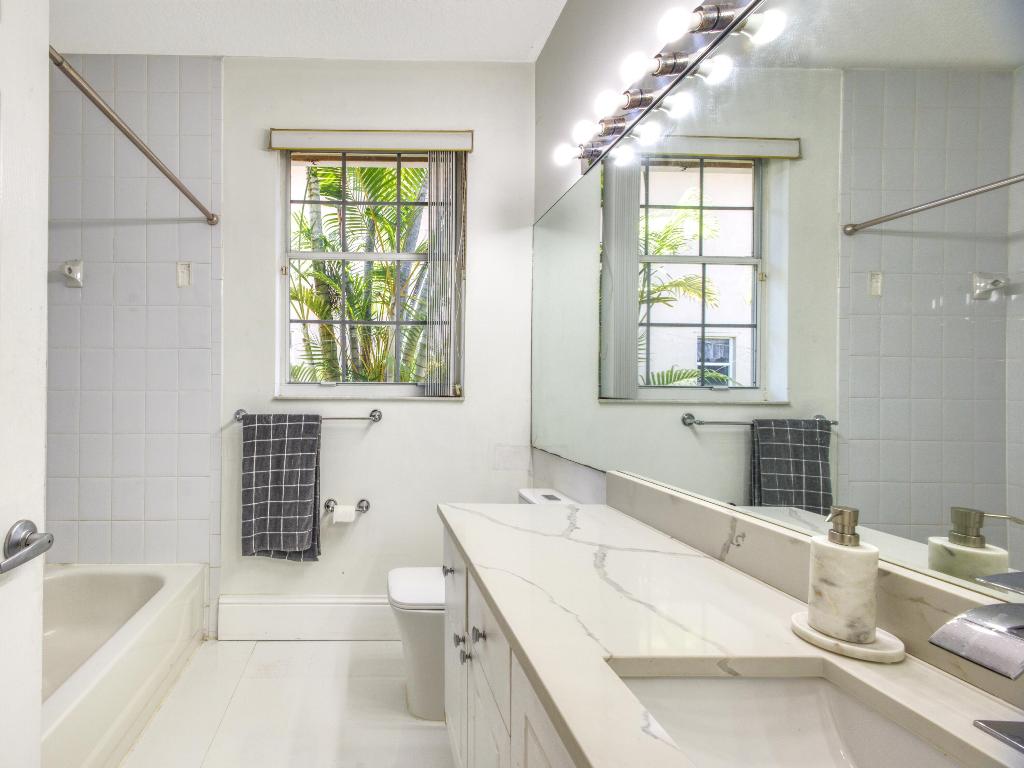 BOYNTON WATERS WEST 1 - Residential