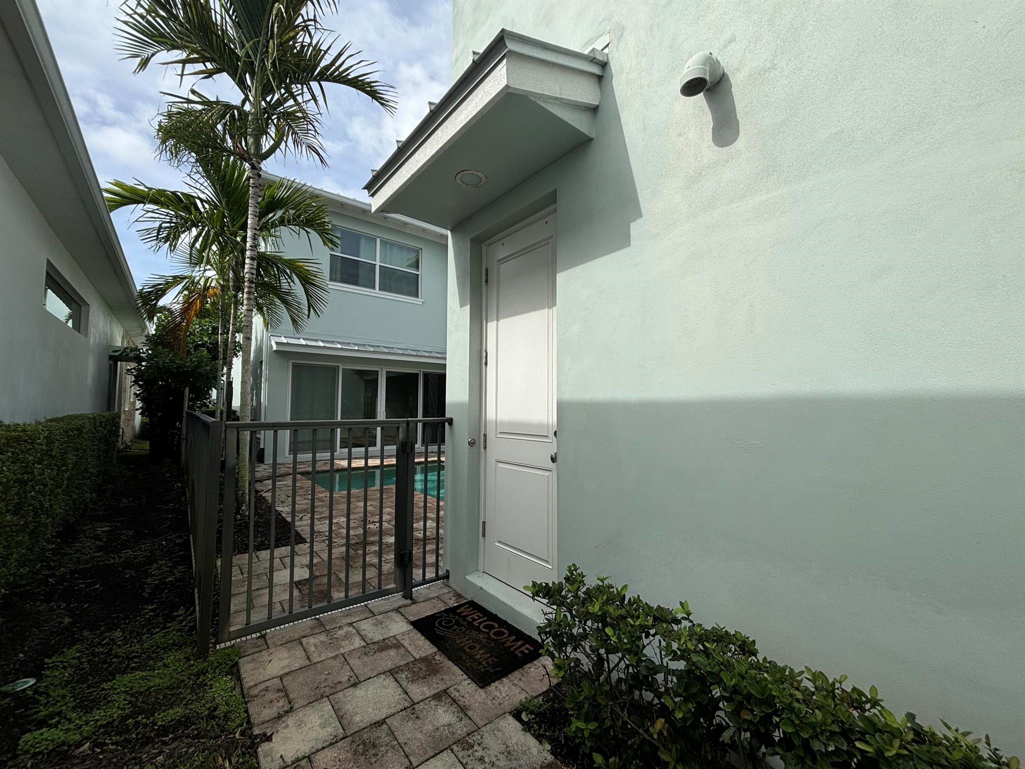 5053 Grandiflora Road A