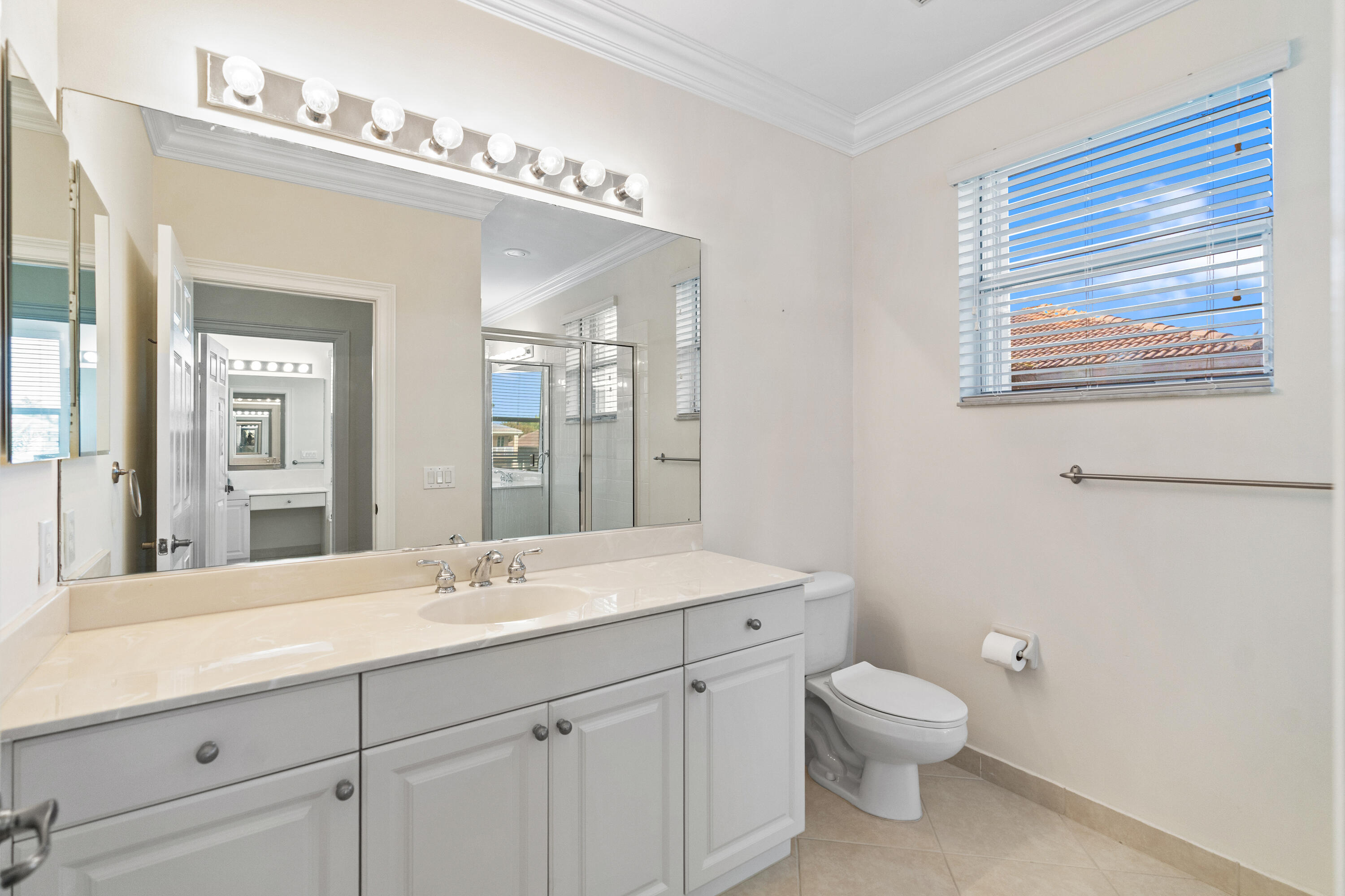 SUNSET LAKES PLAT THREE - Residential