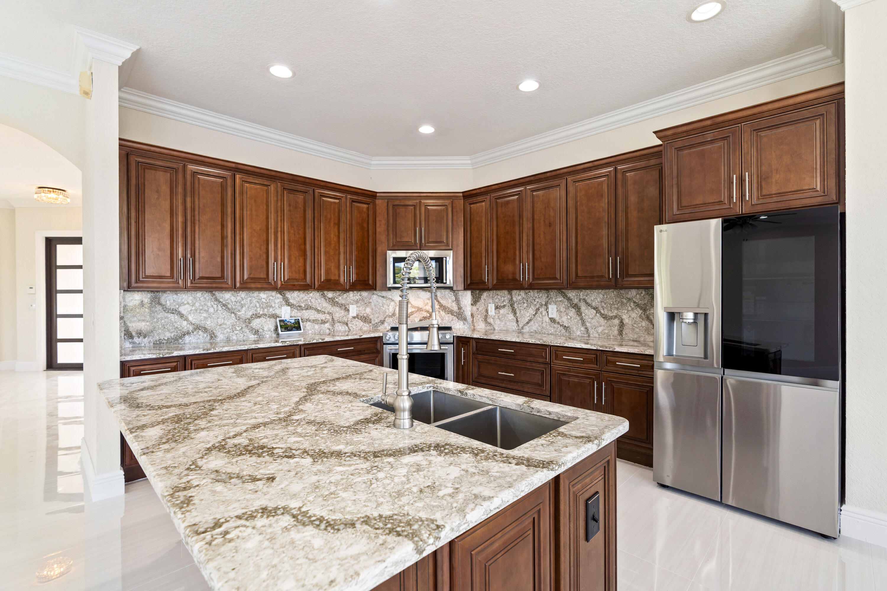 SUNSET LAKES PLAT THREE - Residential