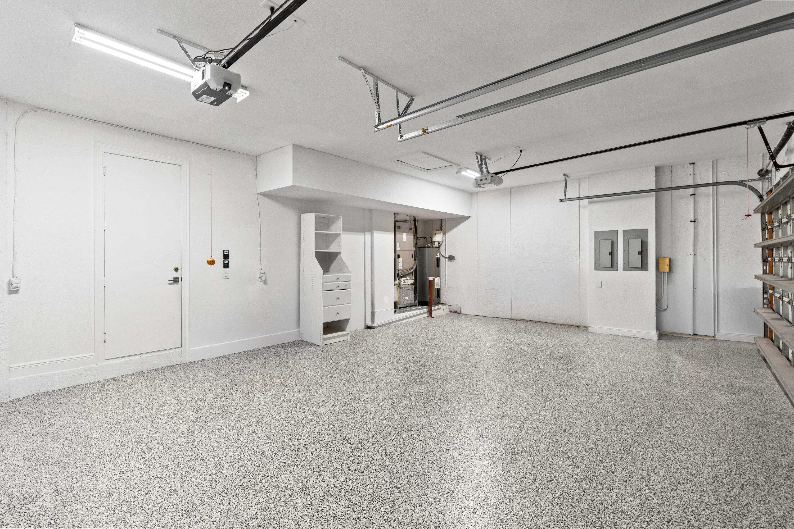 SUNSET LAKES PLAT THREE - Residential