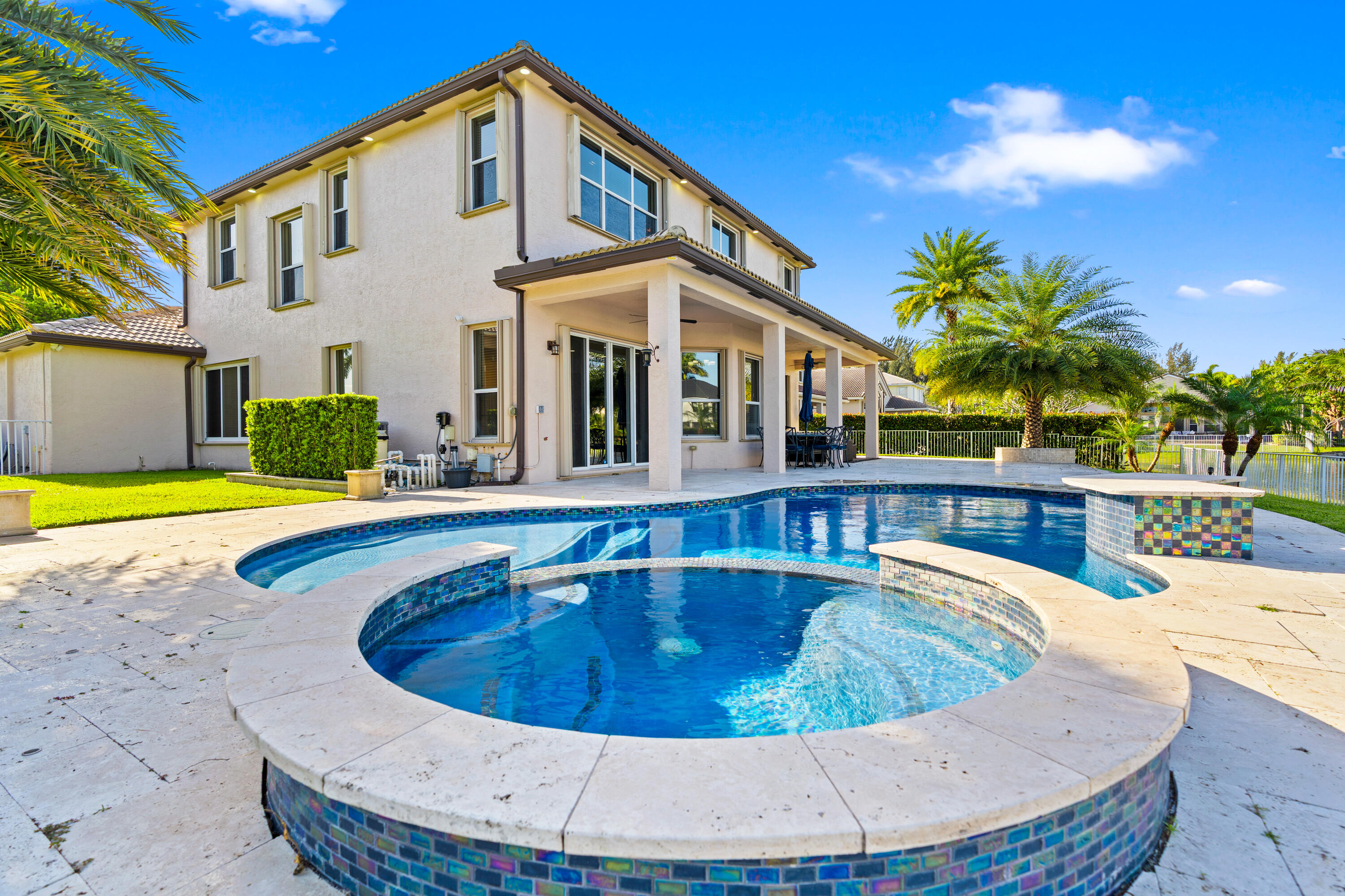 SUNSET LAKES PLAT THREE - Residential