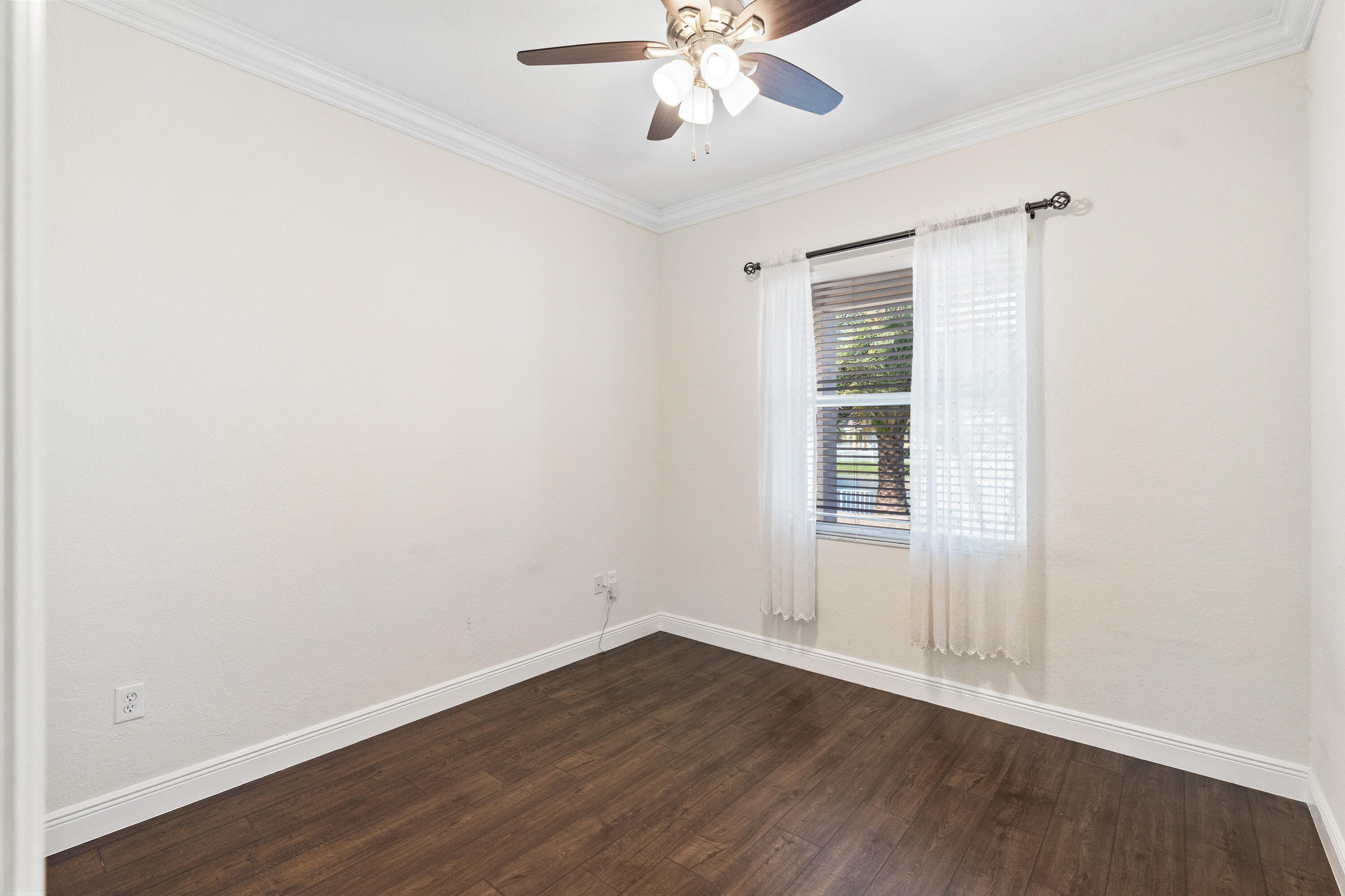 SUNSET LAKES PLAT THREE - Residential