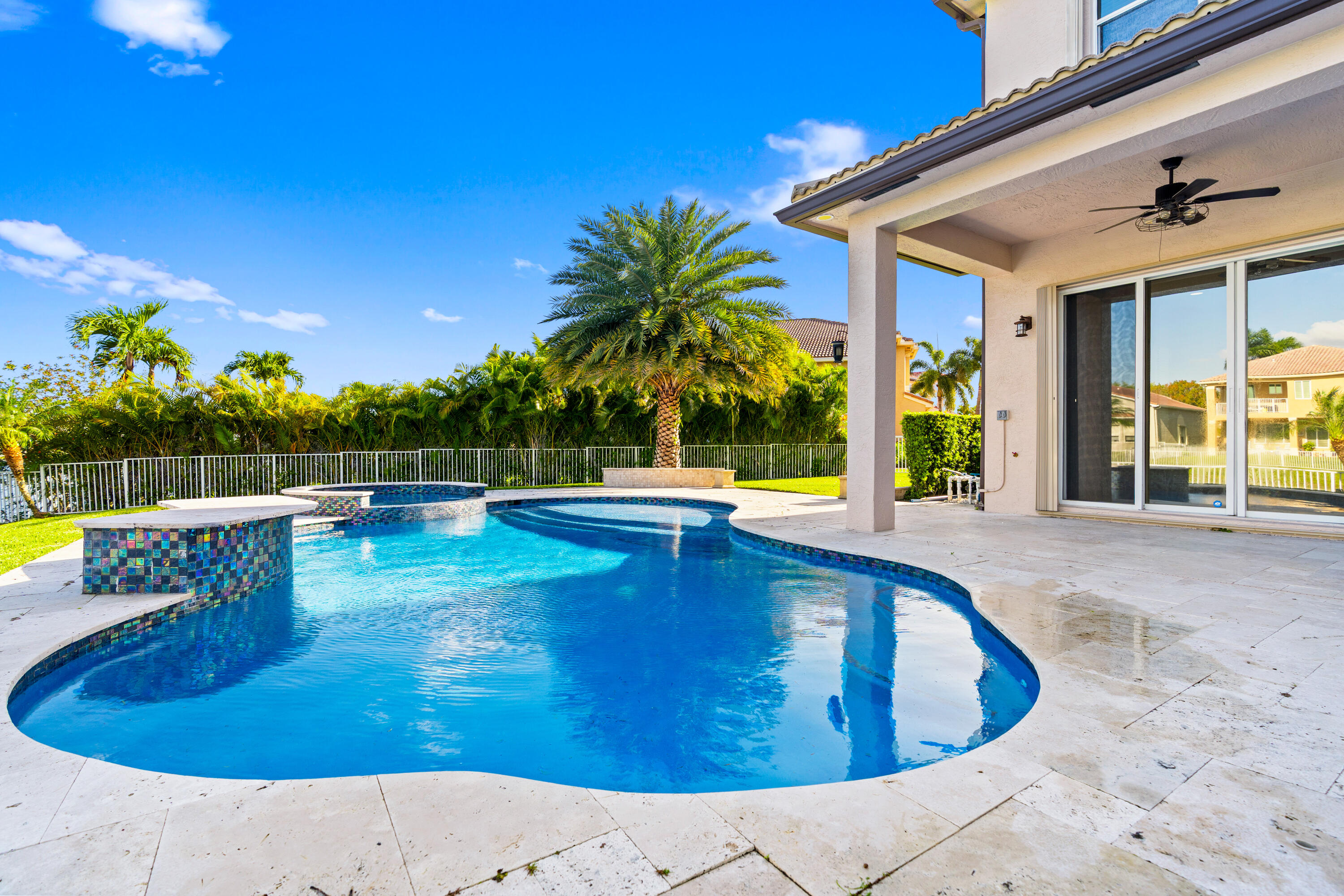 SUNSET LAKES PLAT THREE - Residential