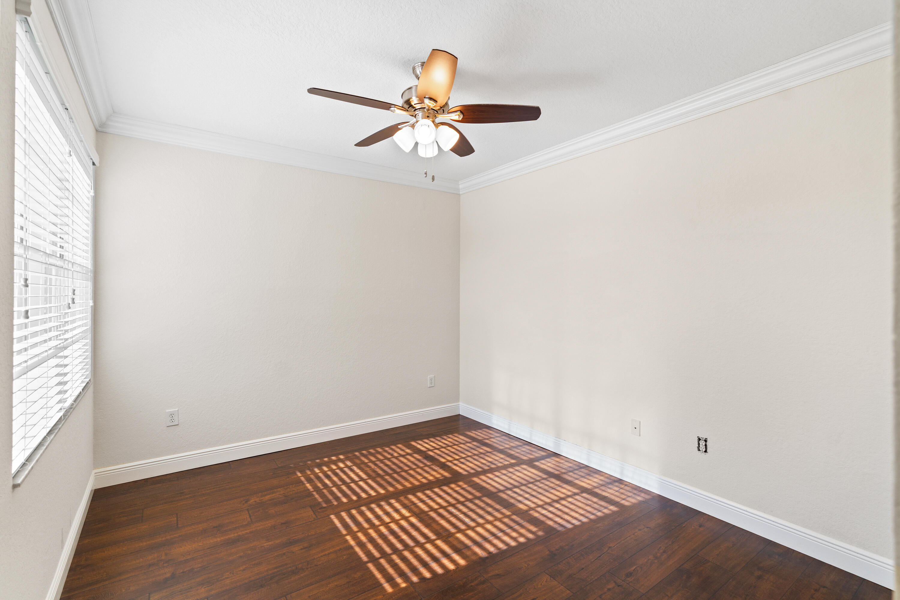 SUNSET LAKES PLAT THREE - Residential