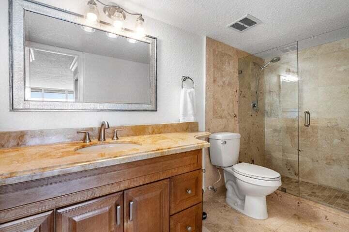BARCLAY CONDO - Residential Lease