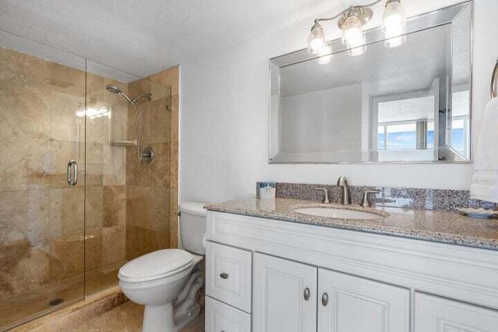 BARCLAY CONDO - Residential Lease