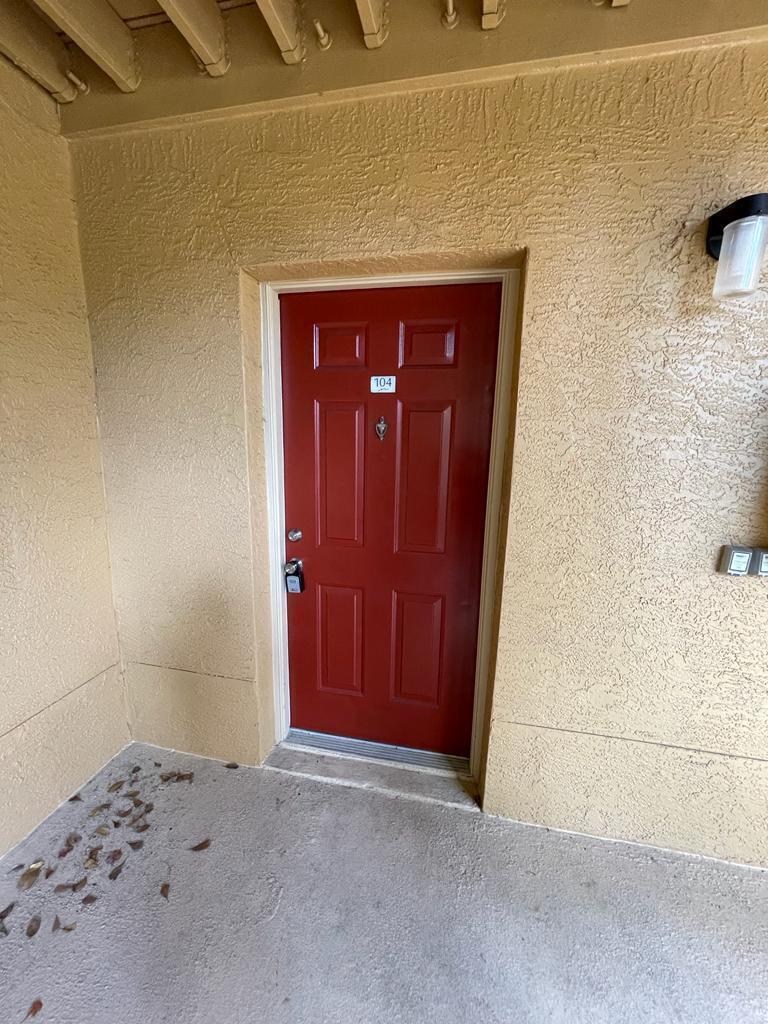 4783 Via Palm Lakes 104
