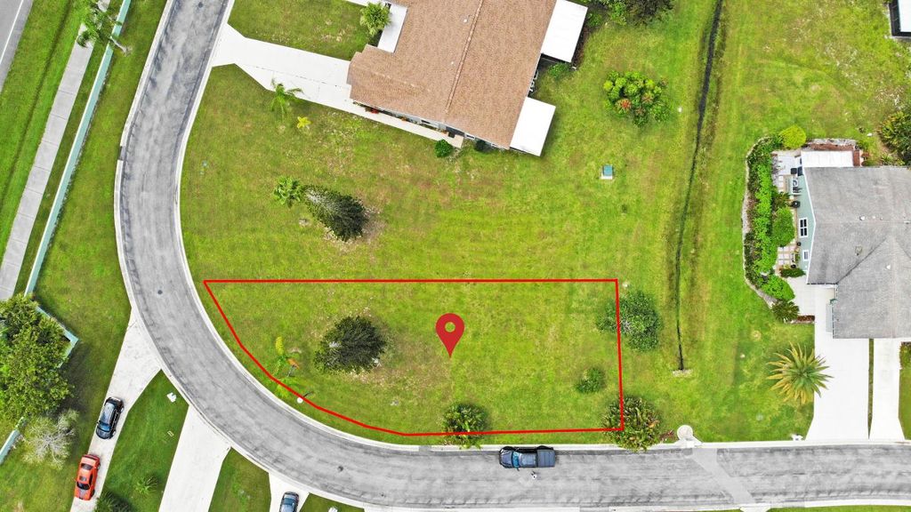 Photo of 1450 SE Larkwood Circle, Port Saint Lucie, FL 34952 (MLS # R10907951)
