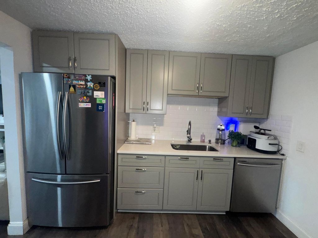 Photo of 4328 Pine Street, West Palm Beach, FL 33406 (MLS # B26034919)
