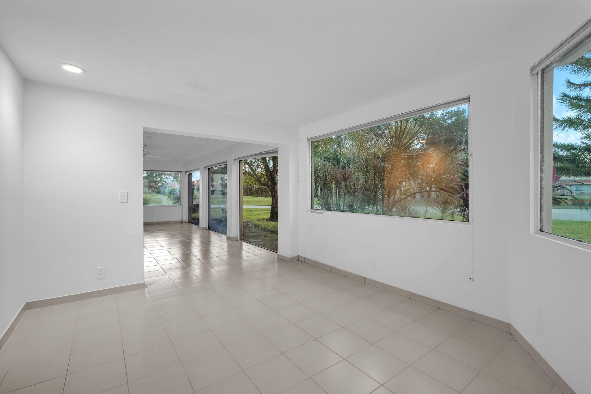 The Emerald Green Villas - Residential