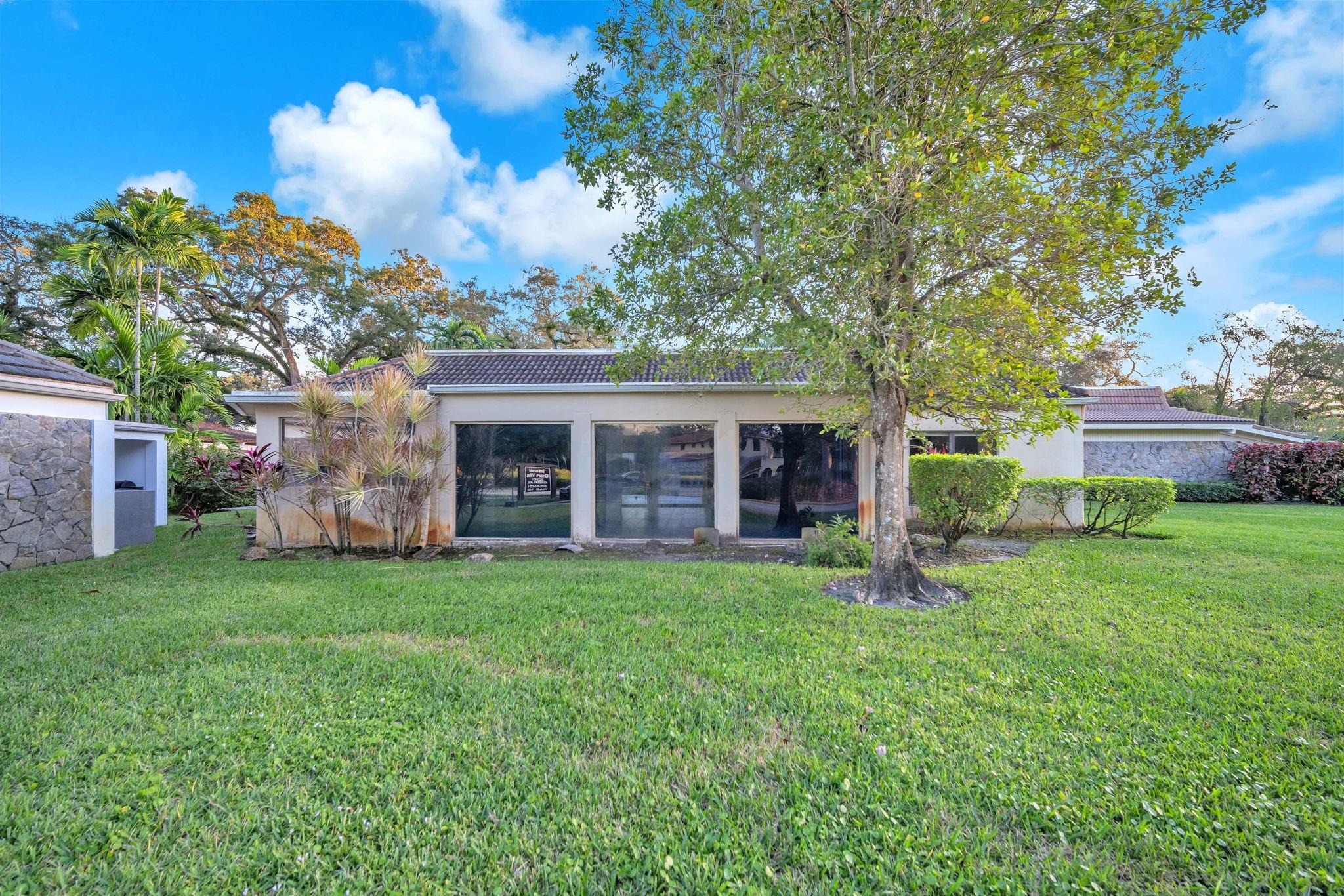 The Emerald Green Villas - Residential