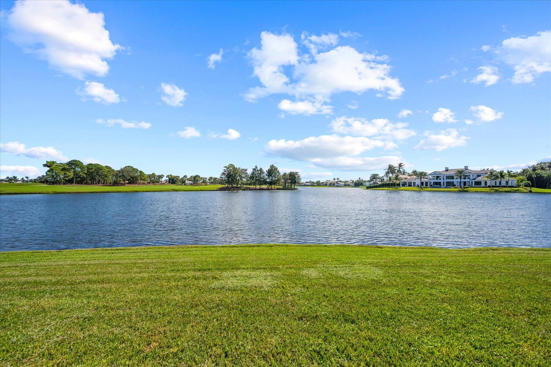THE LOXAHATCHEE CLUB - Residential