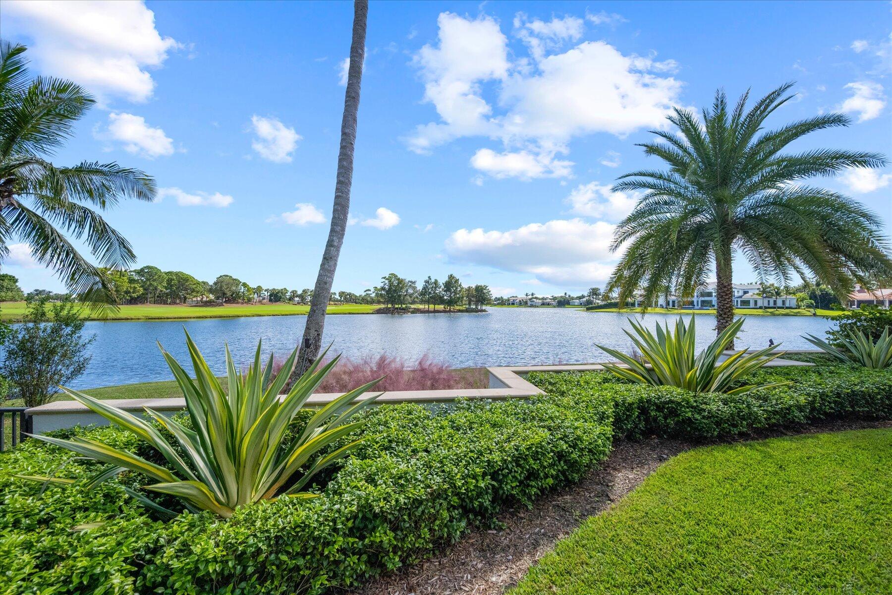 THE LOXAHATCHEE CLUB - Residential