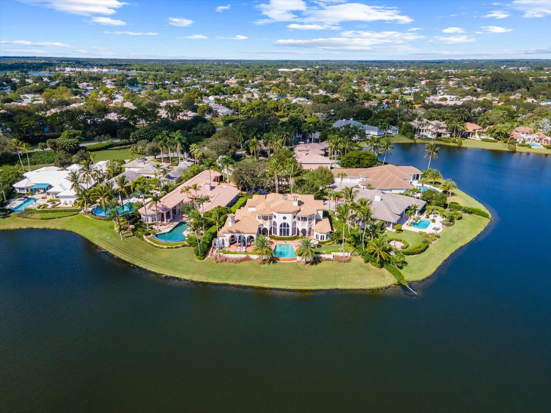 THE LOXAHATCHEE CLUB - Residential