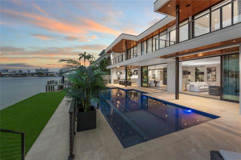 1957 Harbourview Dr Fort Lauderdale FL 33316