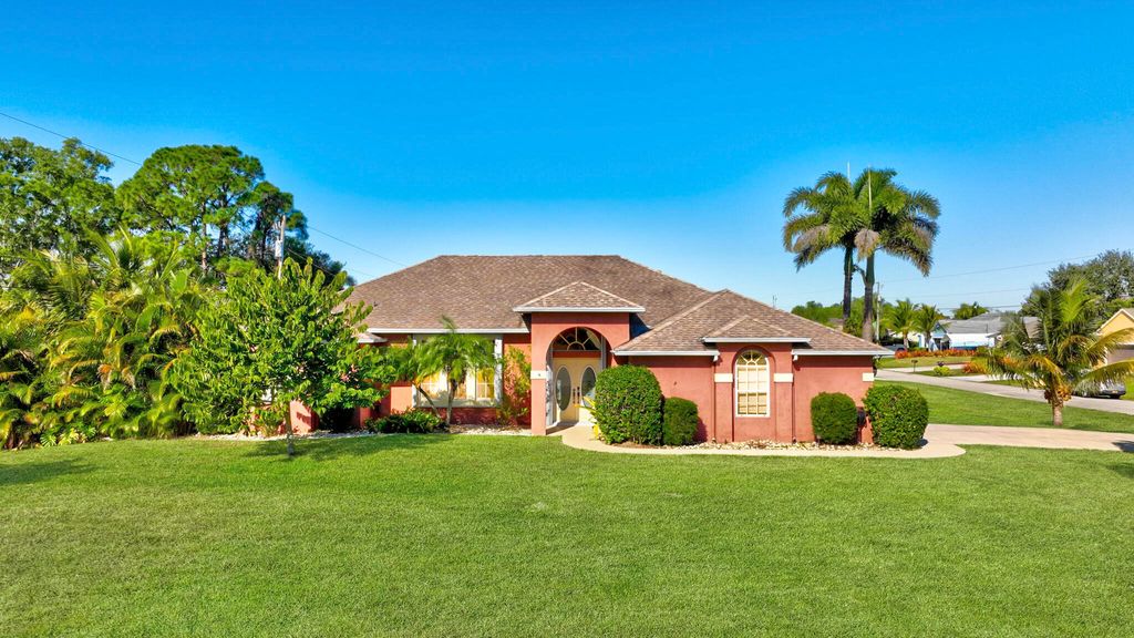 Photo of 539 SE Nome Drive, Port Saint Lucie, FL 34984 (MLS # R11157266)