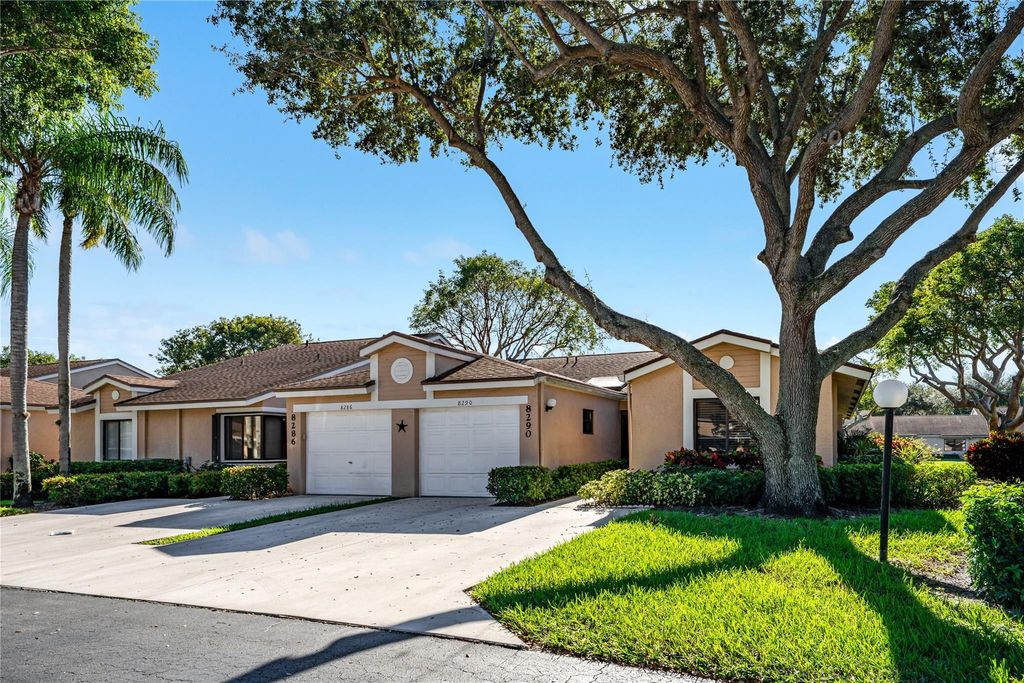 Photo of 8290 Springlake Drive, Boca Raton, FL 33496 (MLS # F10549585)