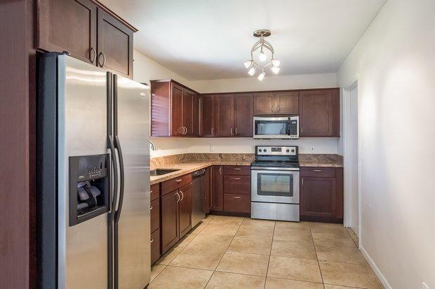 LA MANCHA - Residential Lease