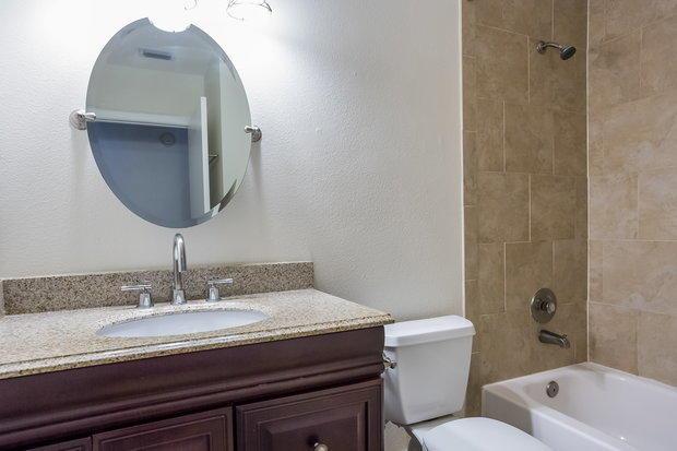 LA MANCHA - Residential Lease