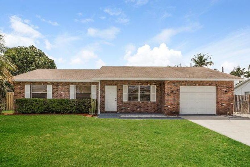 **Amazing 3 bedroom 2 bathroom pool home in the desirable community of La Mancha. . NOTE: Resident is responsible for installing their own washer & dryer. Move in dates are tentative and subject to change. Landlord requires future resident to take possession of the home within 12 days from application date! All our homes convey in Safe, Clean & Fully Functional conditions. Easy online application process & great customer service