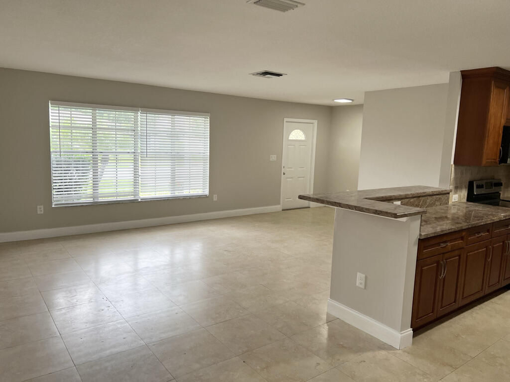 BOCA MADERA UNIT 1 - Residential Lease