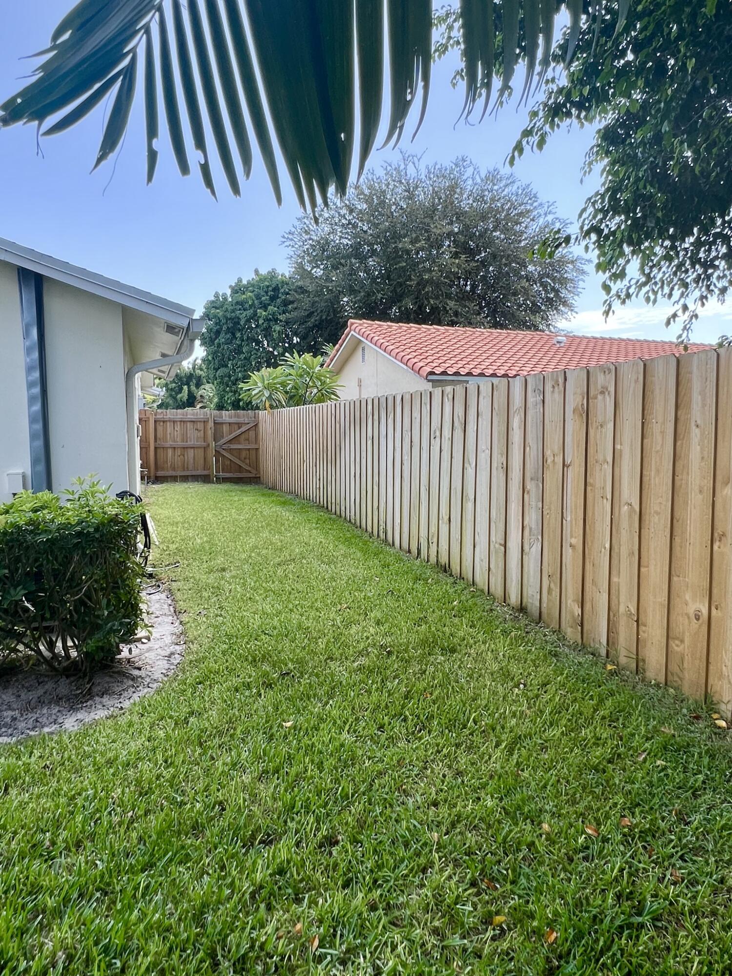 BOCA MADERA UNIT 1 - Residential Lease