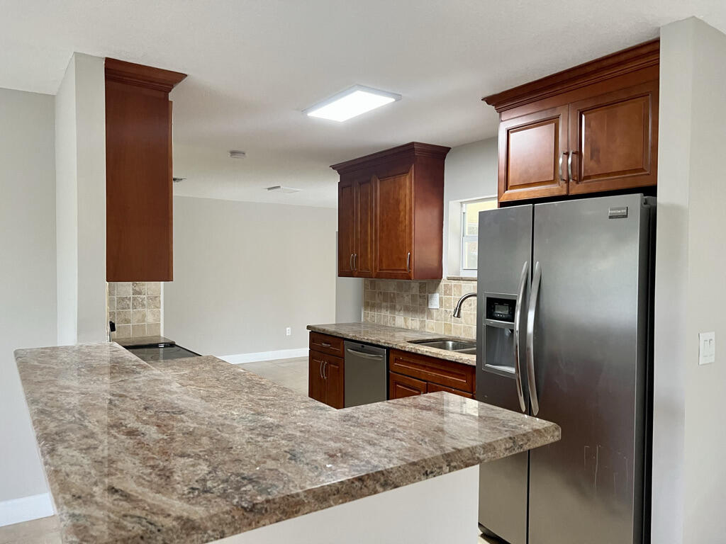 BOCA MADERA UNIT 1 - Residential Lease