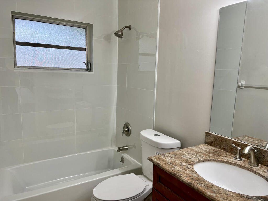 BOCA MADERA UNIT 1 - Residential Lease