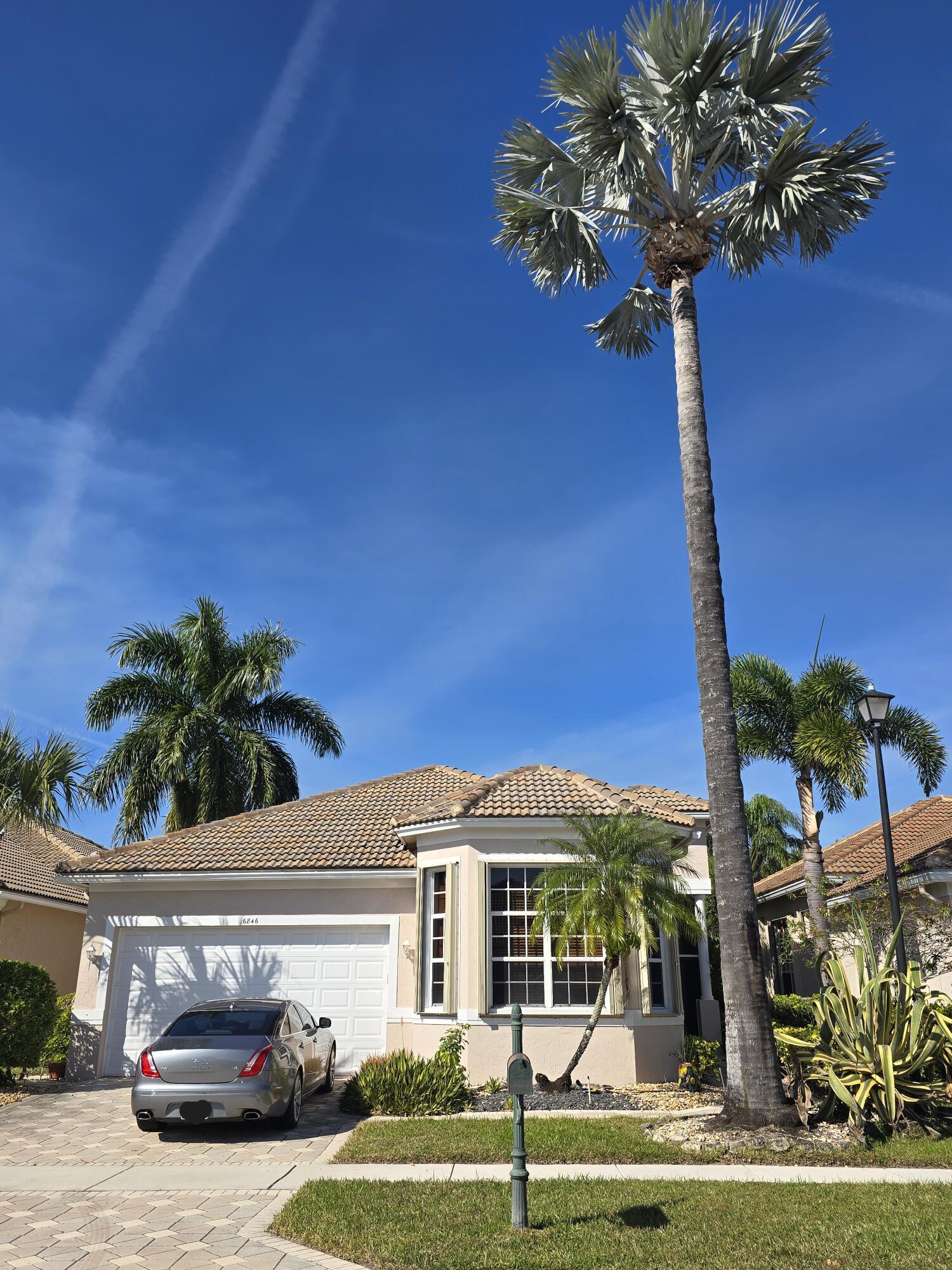 6846 Fairway Lakes Drive
