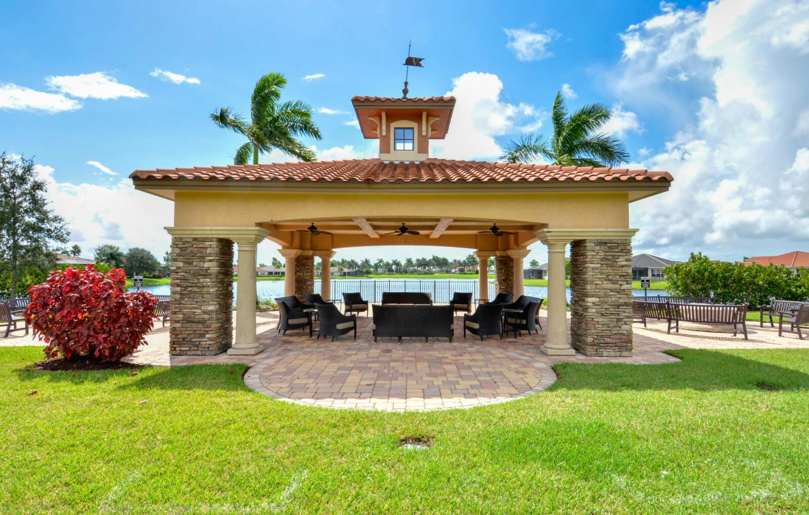 VITALIA TRADITION PLAT 28 - Residential