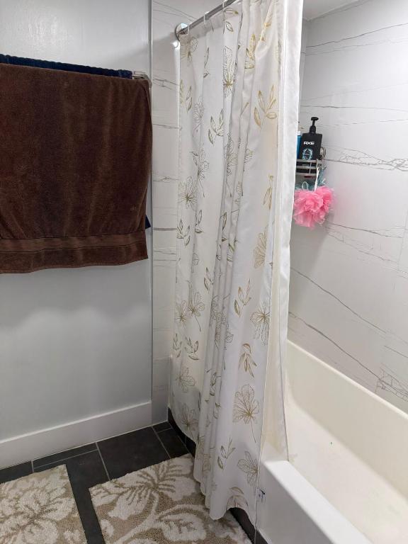 LAKEWOOD 1ST ADDITION OF PALM SPRINGS - Residential