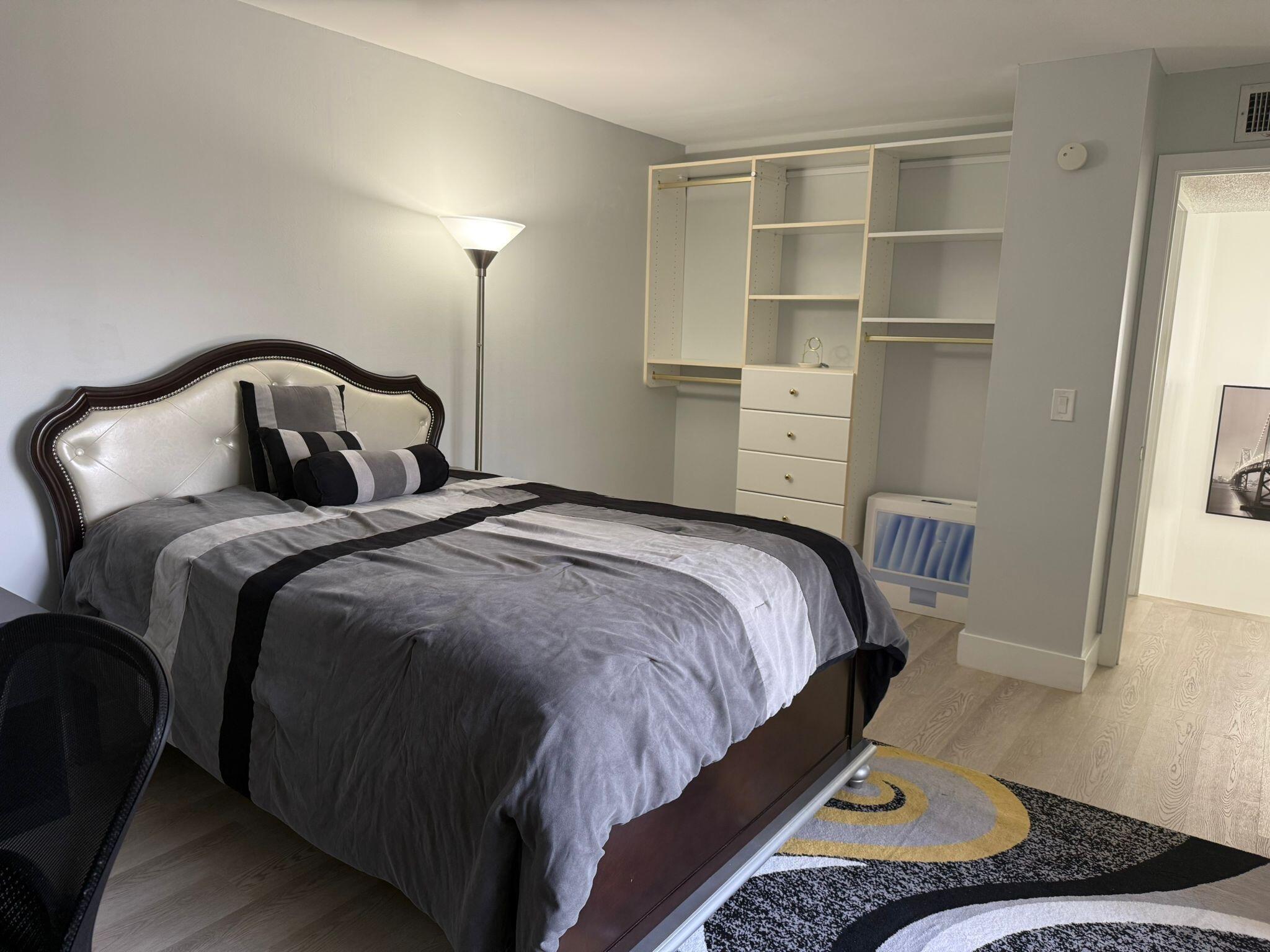 LAKEWOOD 1ST ADDITION OF - Residential