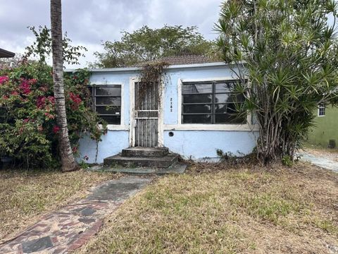 2161 NW 50th Street Miami FL 33142