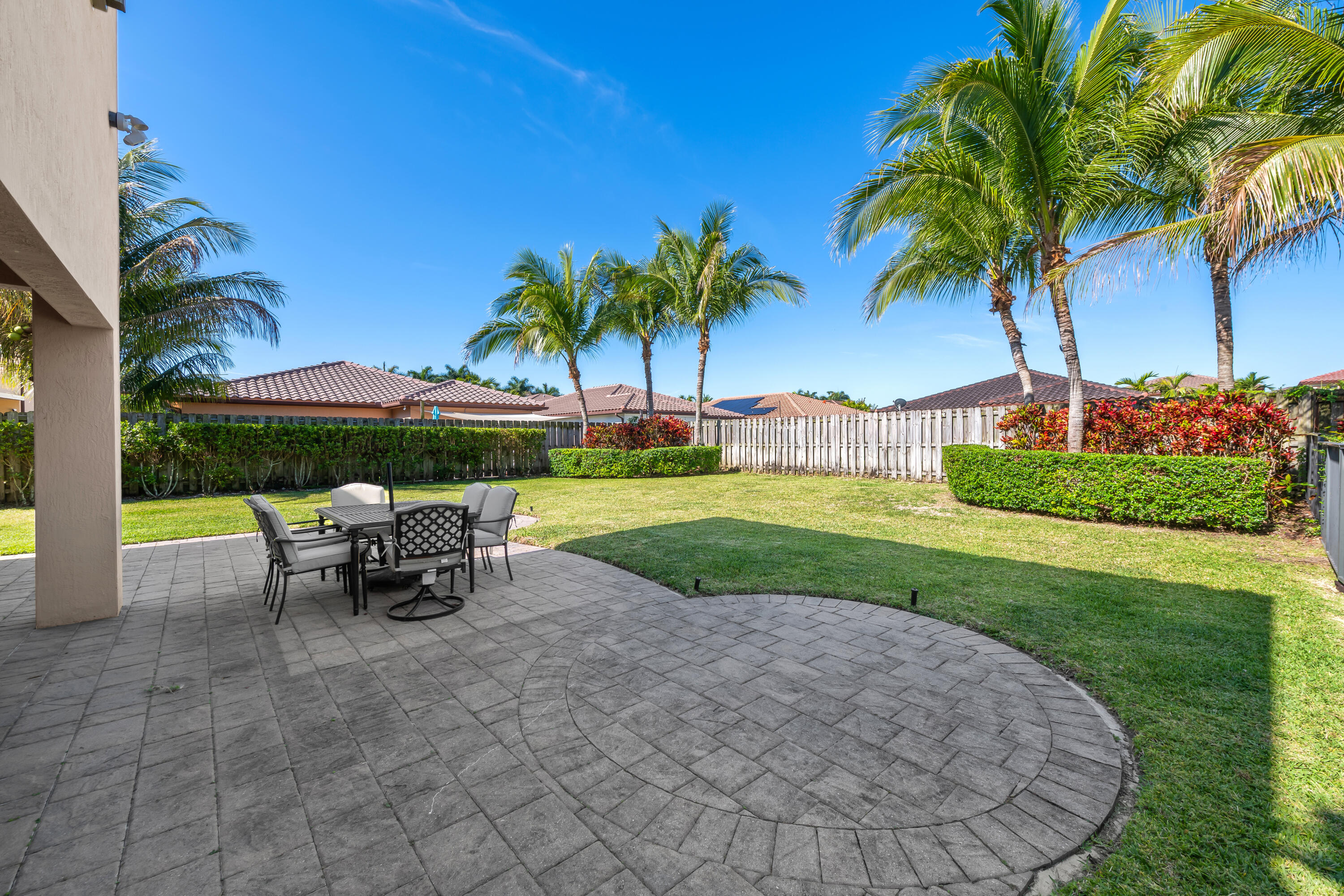 CAPRI AT OASIS - Residential