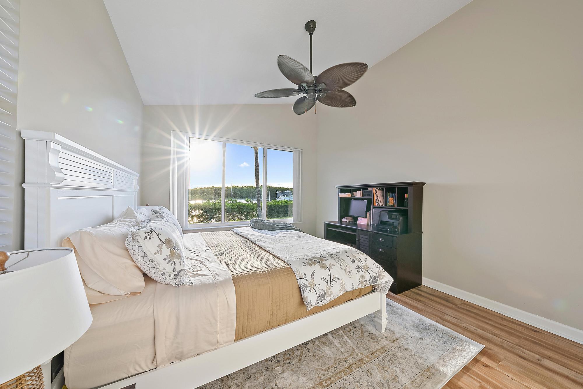 NORTH PASSAGE - Residential