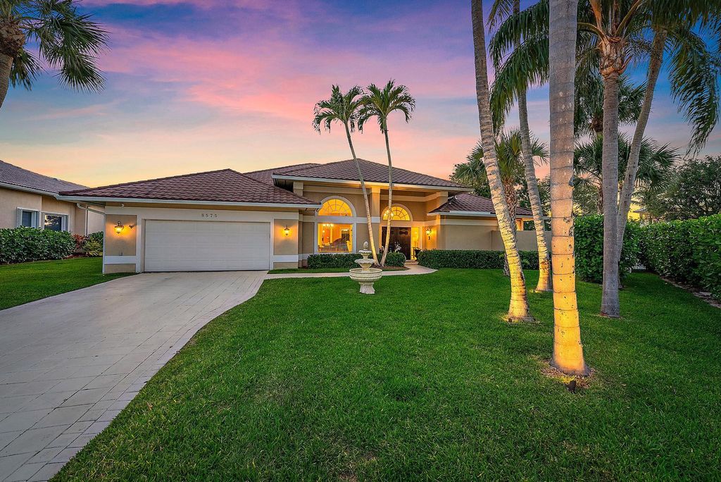 Photo of 8575 SE Water Oak Place, Jupiter, FL 33469 (MLS # R11081837)