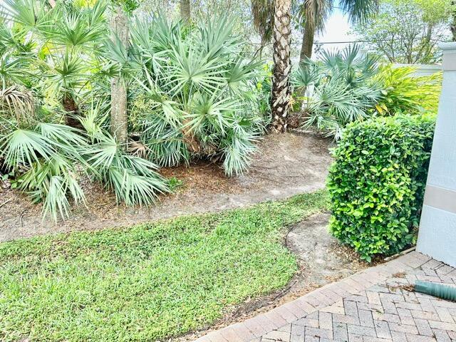 ROYAL WOODS CONDO - Residential