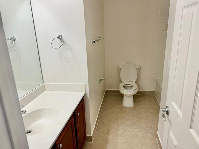 ROYAL WOODS CONDO - Residential