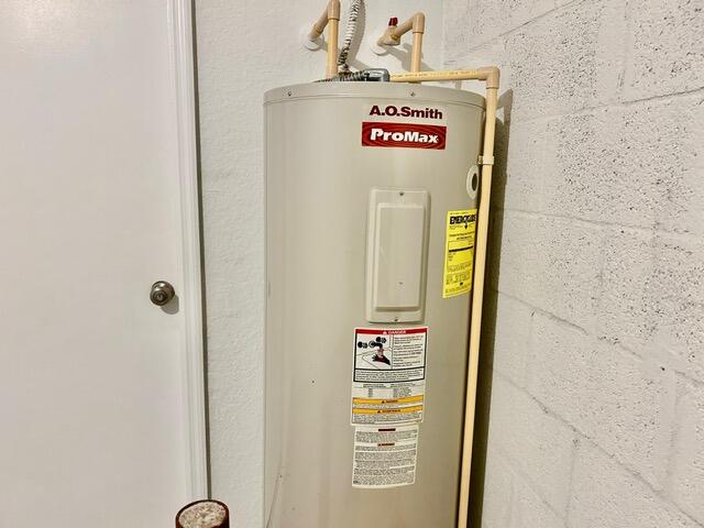 ROYAL WOODS CONDO - Residential