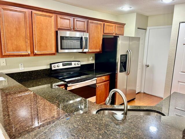 ROYAL WOODS CONDO - Residential